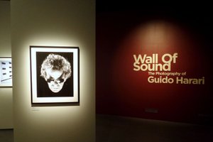 Image from the exhibition 'Wall of Sound - The Photography of  Guido Harari'